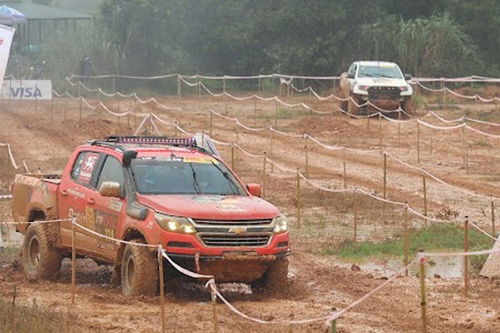 Lên Làng Văn hóa - Du lịch các dân tộc Việt Nam  xem “phá xe” - ảnh 1