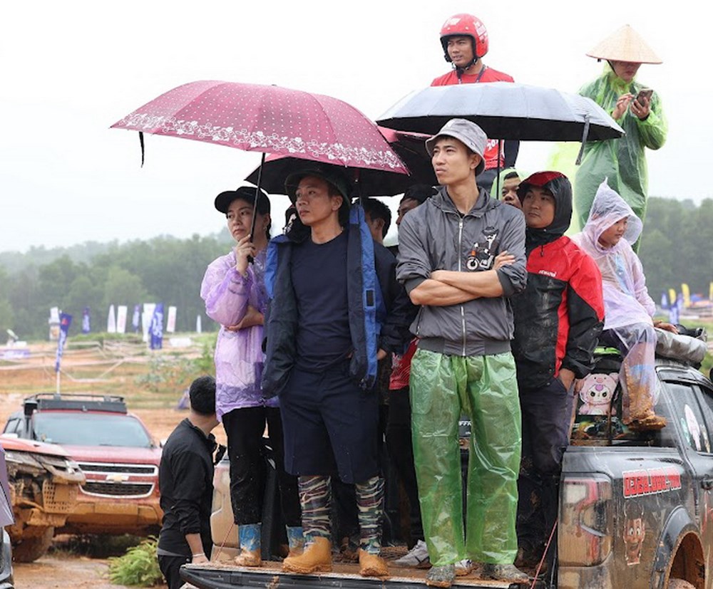 Lên Làng Văn hóa - Du lịch các dân tộc Việt Nam  xem “phá xe” - ảnh 11