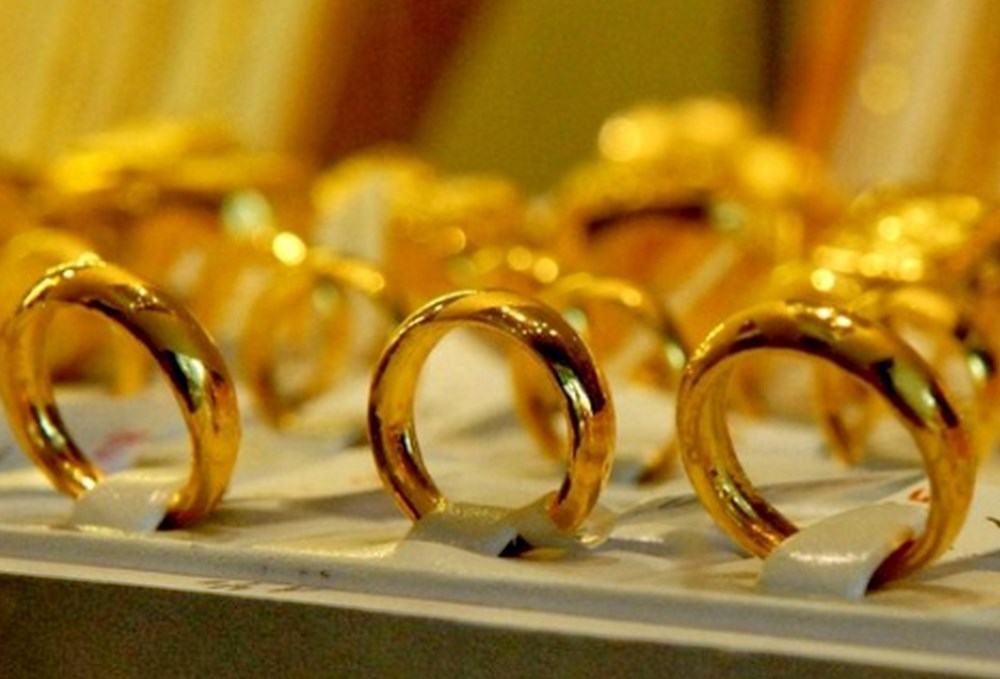 Mang gần 30 cây vàng đi bán lấy tiền chuyển cho đối tượng giả danh công an - ảnh 1