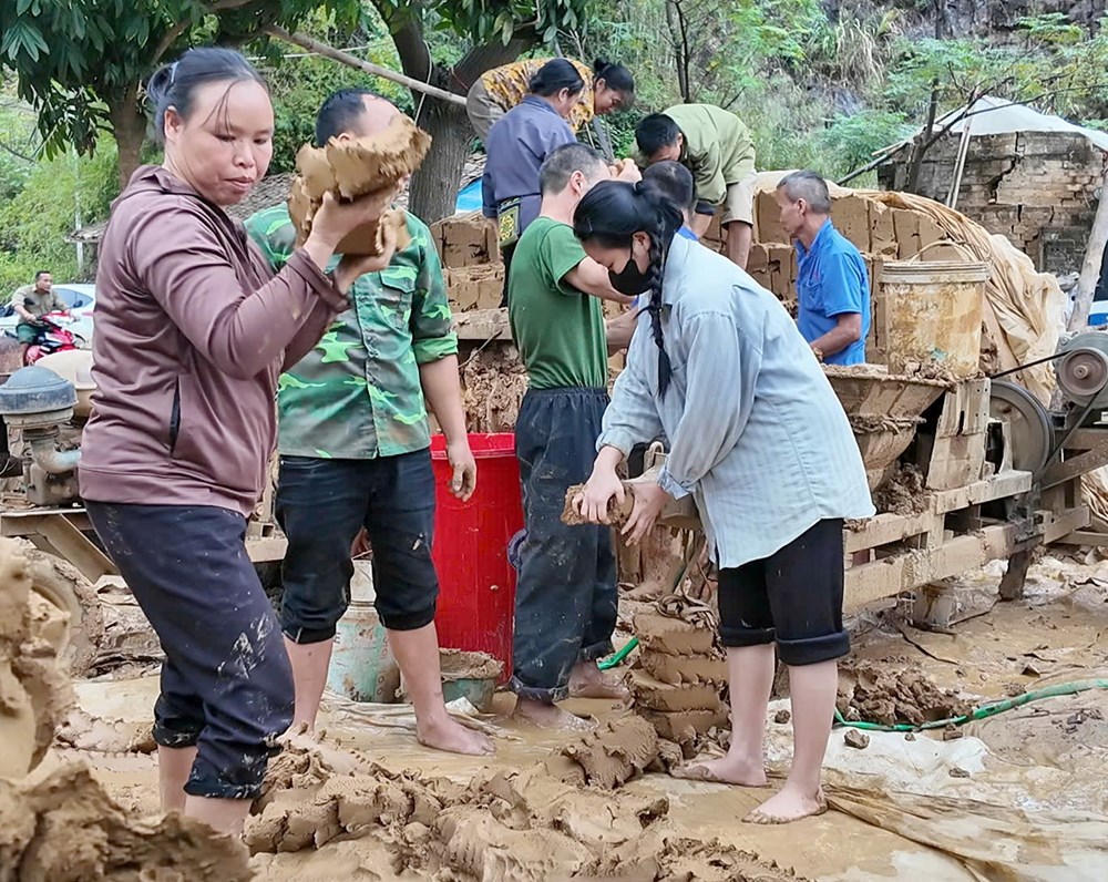 Người Bắc Sơn giữ nghề làm ngói âm dương - ảnh 4