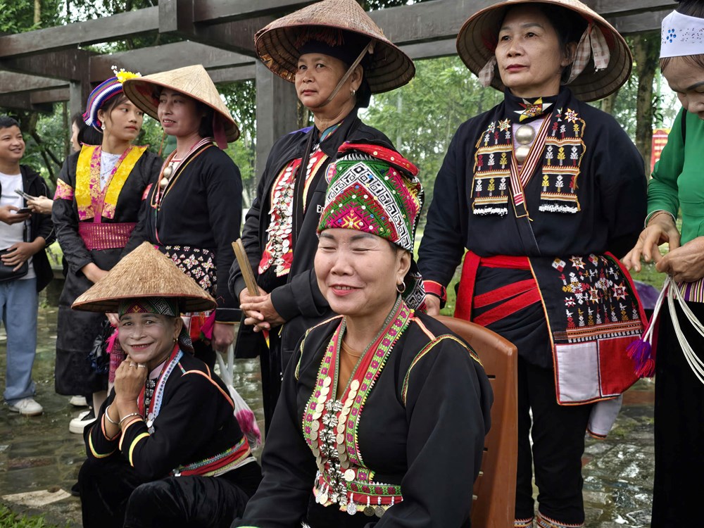 Giao lưu “Ngày hội đại đoàn kết các dân tộc” - ảnh 16