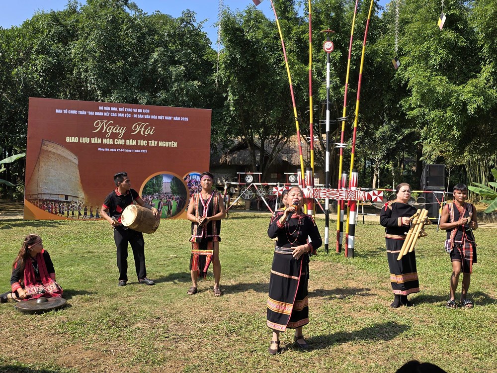 Vang vọng âm thanh đại ngàn Tây Nguyên tại Hà Nội - ảnh 13