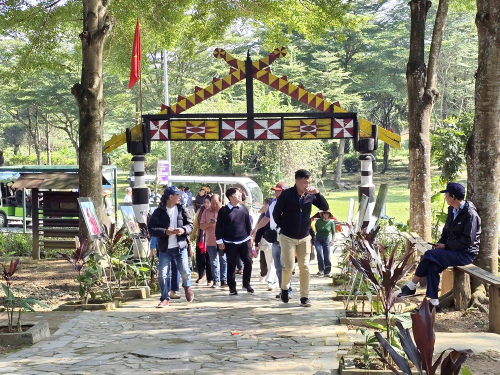 Vang vọng âm thanh đại ngàn Tây Nguyên tại Hà Nội - ảnh 14