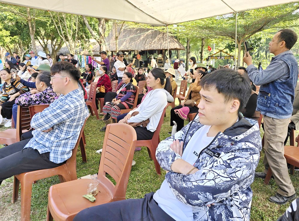 Vang vọng âm thanh đại ngàn Tây Nguyên tại Hà Nội - ảnh 15