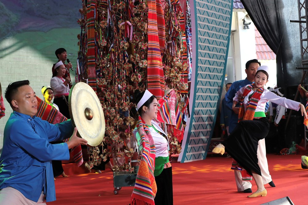Khai mạc Ngày hội Văn hóa dân tộc Mường lần thứ II năm 2025 - ảnh 8