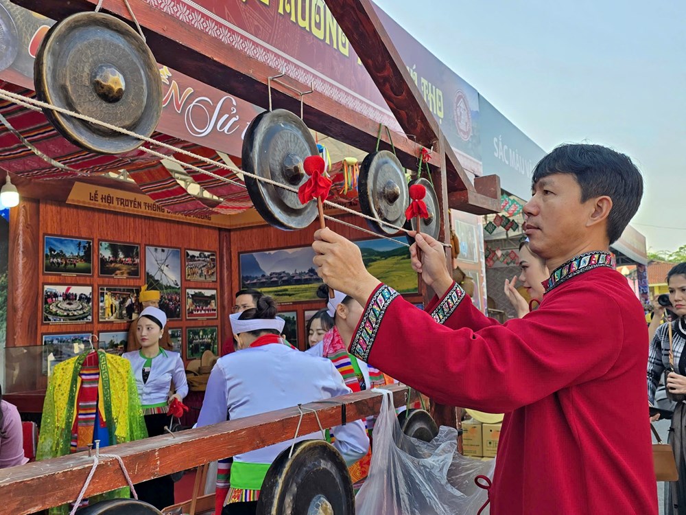 Đặc sắc các hoạt động tại Ngày hội Văn hóa dân tộc Mường lần thứ II - ảnh 10
