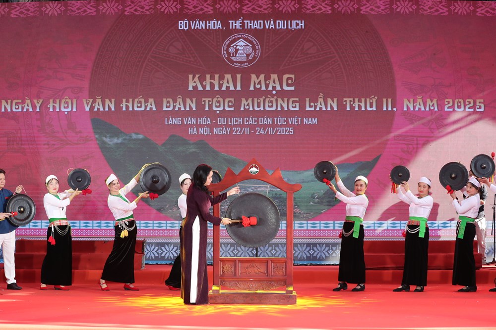 Khai mạc Ngày hội Văn hóa dân tộc Mường lần thứ II năm 2025 - ảnh 1