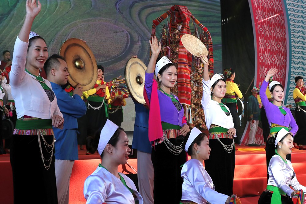 Khai mạc Ngày hội Văn hóa dân tộc Mường lần thứ II năm 2025 - ảnh 11