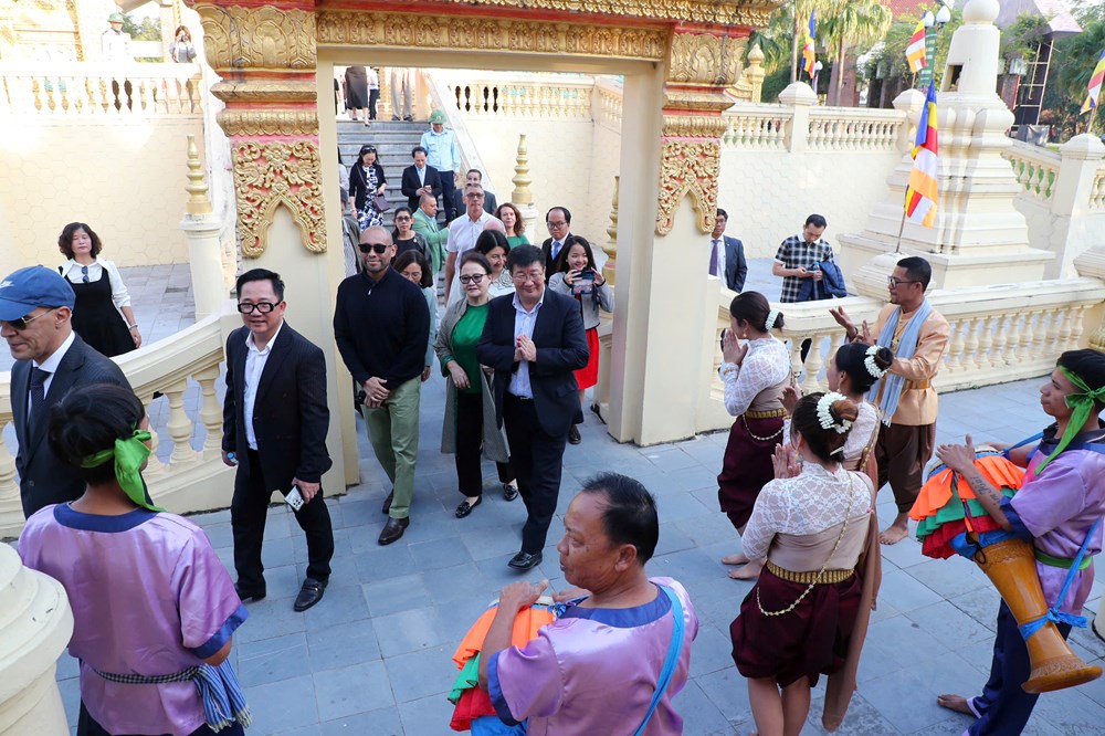 Khách quốc tế thích thú trải nghiệm văn hóa các dân tộc Việt Nam - ảnh 19