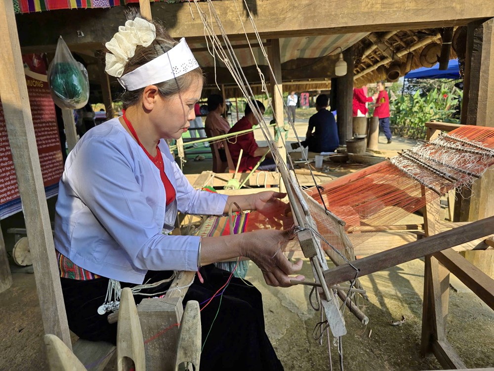 Nét đẹp phụ nữ Mường qua trang phục truyền thống - ảnh 14