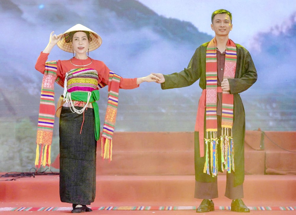 Nét đẹp phụ nữ Mường qua trang phục truyền thống - ảnh 7