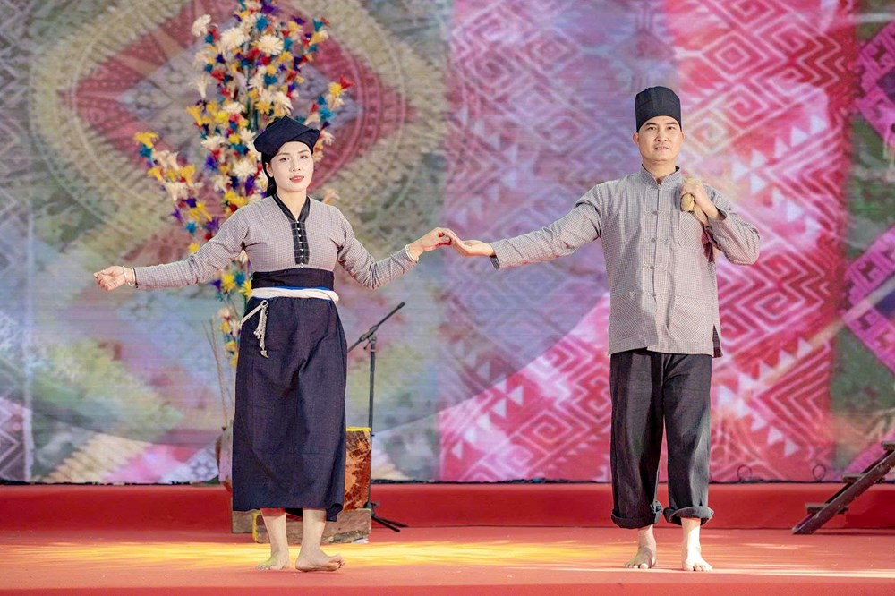 Nét đẹp phụ nữ Mường qua trang phục truyền thống - ảnh 10