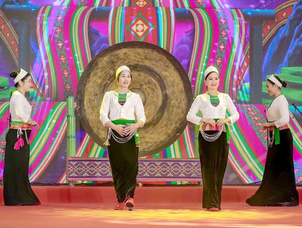 Nét đẹp phụ nữ Mường qua trang phục truyền thống - ảnh 5