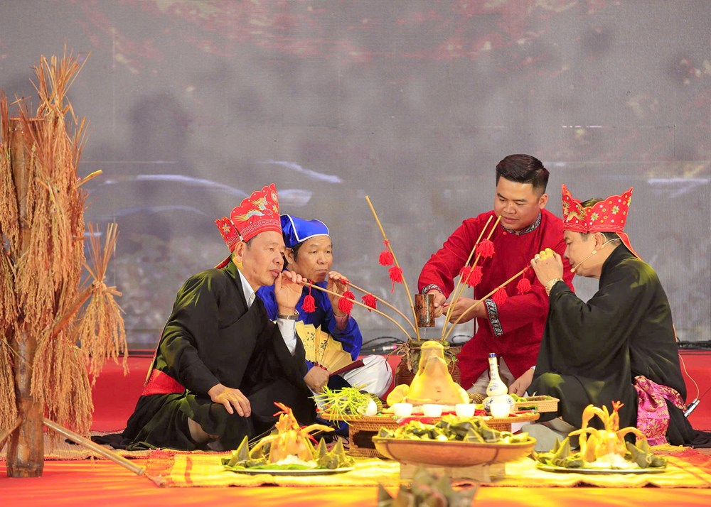 Thấm đẫm văn hoá lúa nước tại Lễ hội Xuống đồng Mường Vang   - ảnh 9