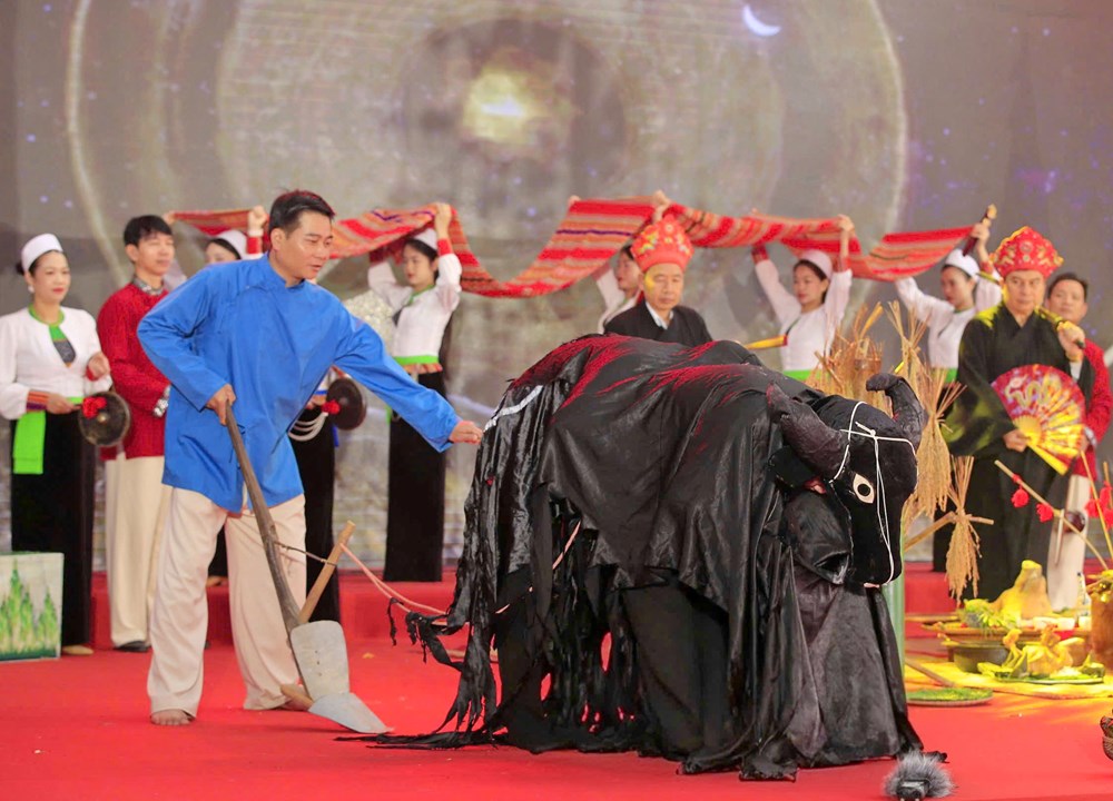 Thấm đẫm văn hoá lúa nước tại Lễ hội Xuống đồng Mường Vang   - ảnh 5