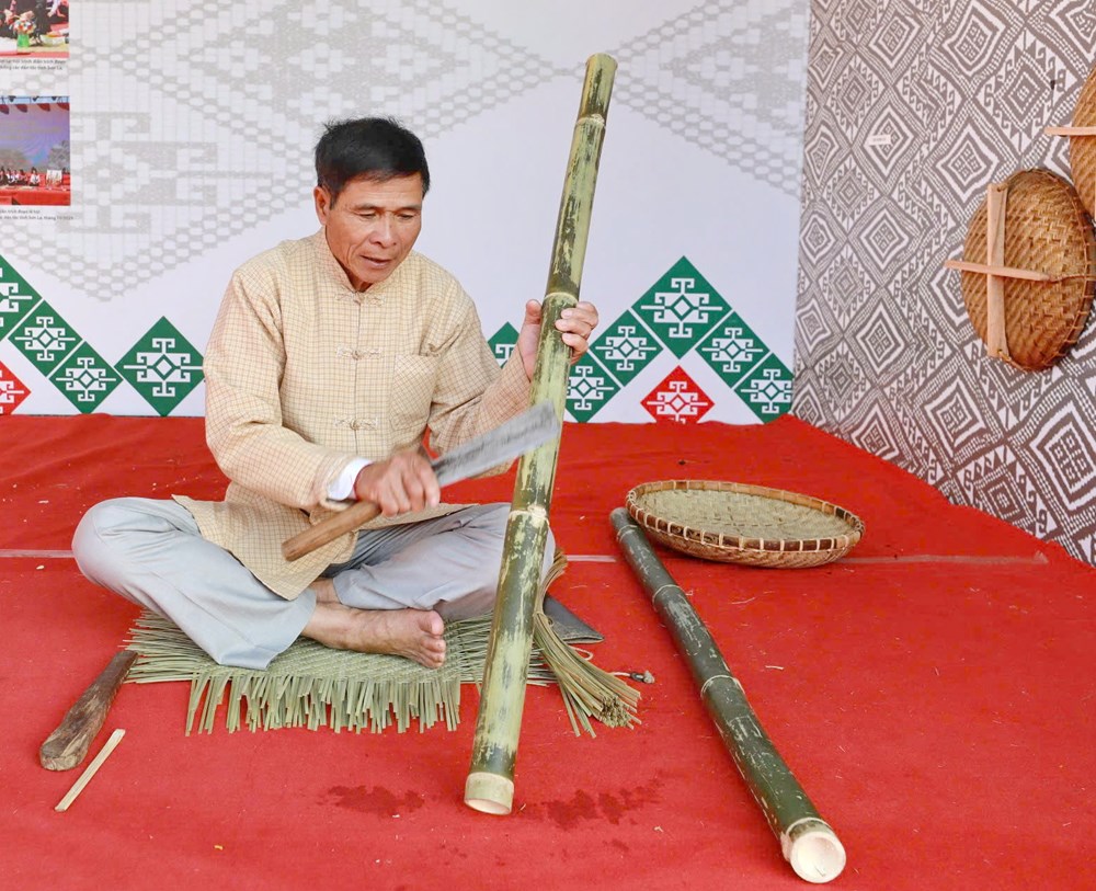 Người Mường bảo tồn nghề đan lát thủ công  - ảnh 5