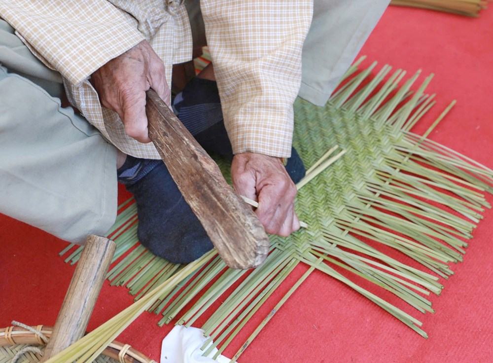 Người Mường bảo tồn nghề đan lát thủ công  - ảnh 11