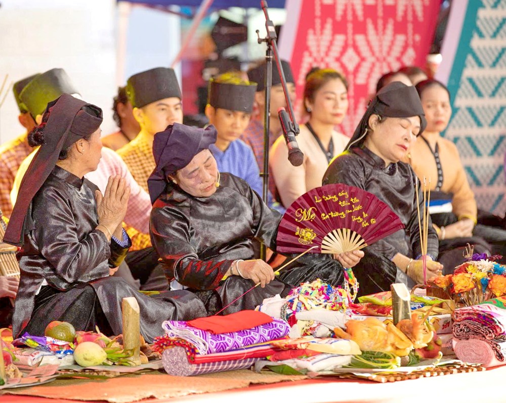 Đậm bản sắc văn hoá trong lễ hội Mợi của dân tộc Mường  - ảnh 6