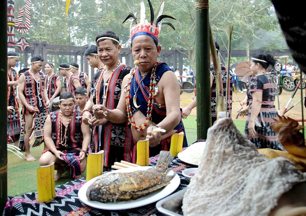 Khát vọng đại đoàn kết qua lễ Prongooch của người Cơ Tu - ảnh 7