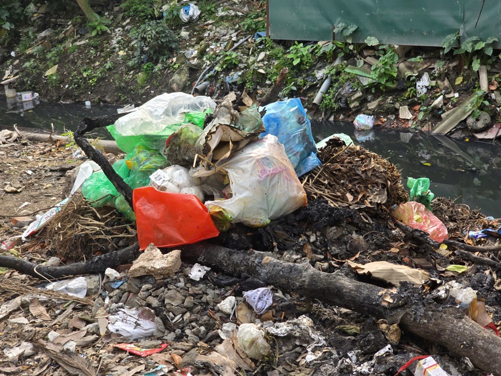 Hà Nội: 17 năm chịu đựng ô nhiễm khi sống cạnh mương Kẻ Khế - ảnh 4