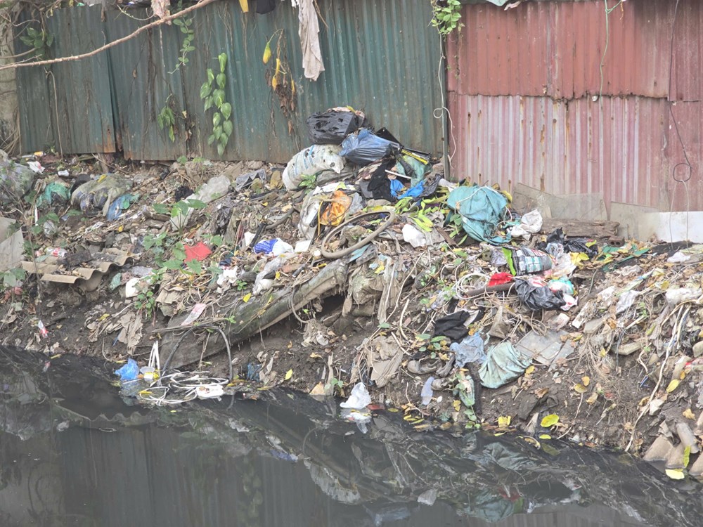 Hà Nội: 17 năm chịu đựng ô nhiễm khi sống cạnh mương Kẻ Khế - ảnh 2