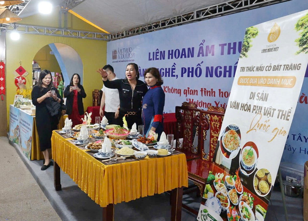 Trải nghiệm tinh hoa ẩm thực Hà thành tại phố đi bộ Trịnh Công Sơn - ảnh 5