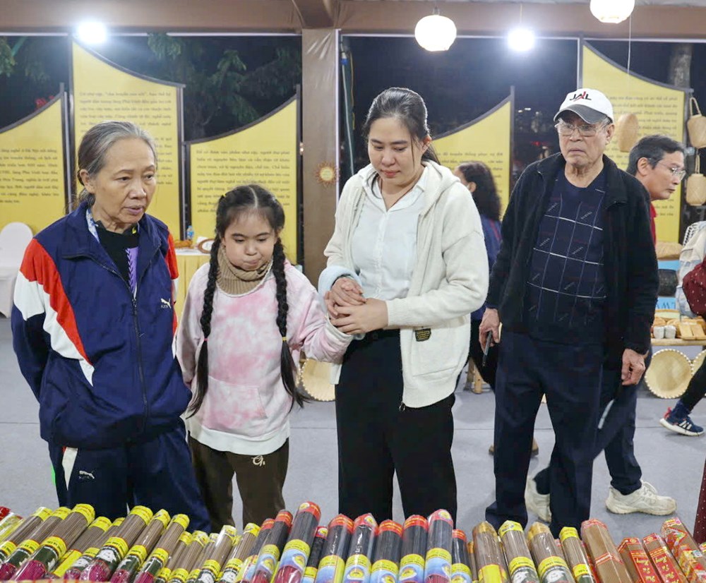 Trải nghiệm tinh hoa ẩm thực Hà thành tại phố đi bộ Trịnh Công Sơn - ảnh 11