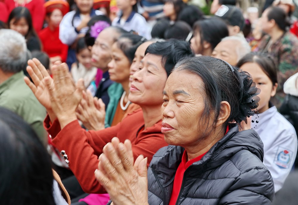 Lên xứ Đoài xem diễn xướng hầu đồng - ảnh 27