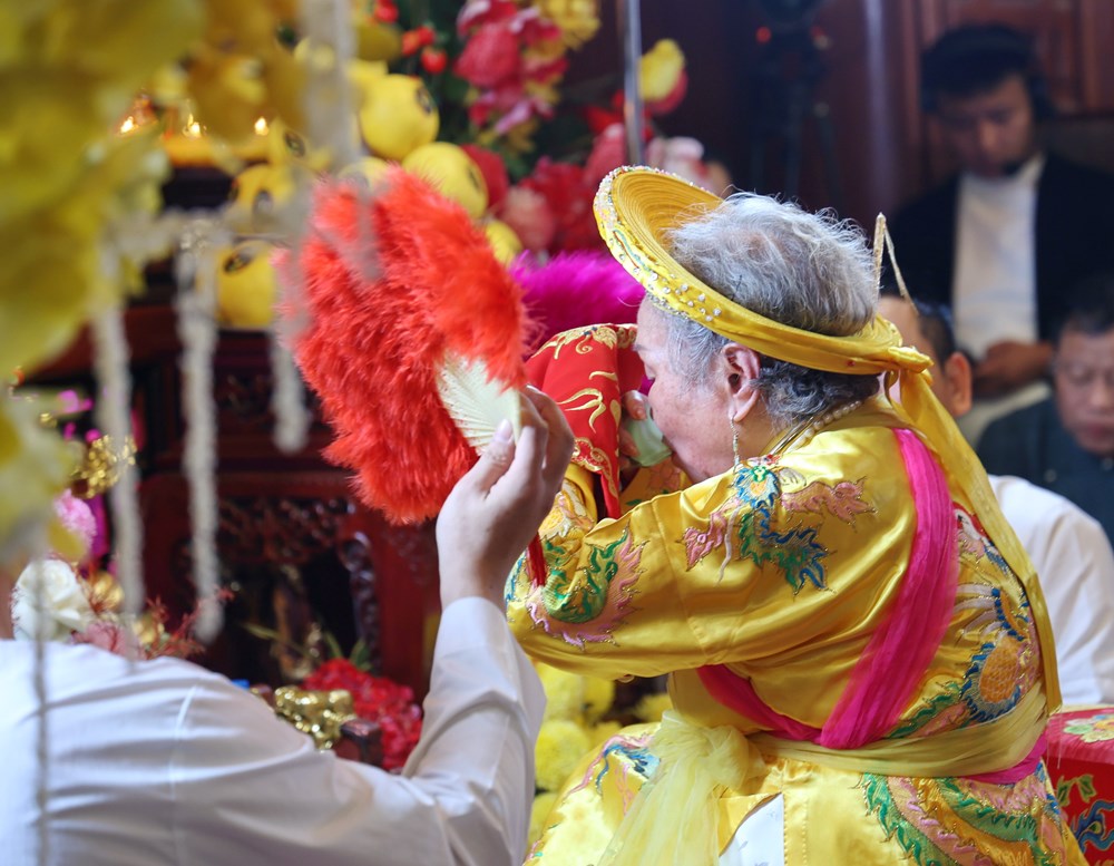 Lên xứ Đoài xem diễn xướng hầu đồng - ảnh 20