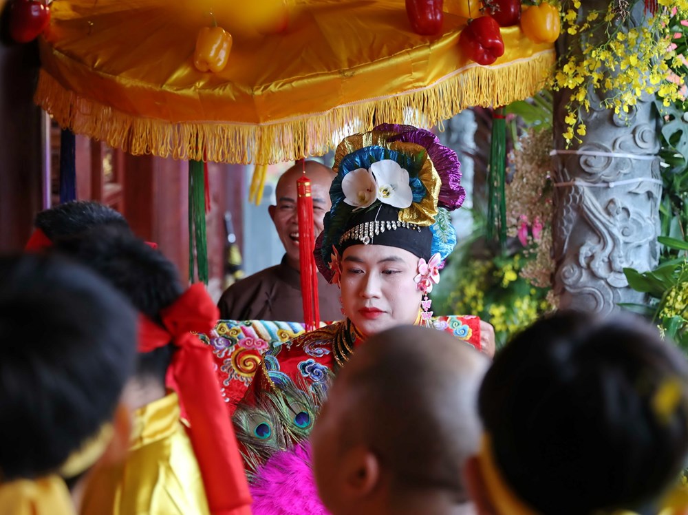 Lên xứ Đoài xem diễn xướng hầu đồng - ảnh 23