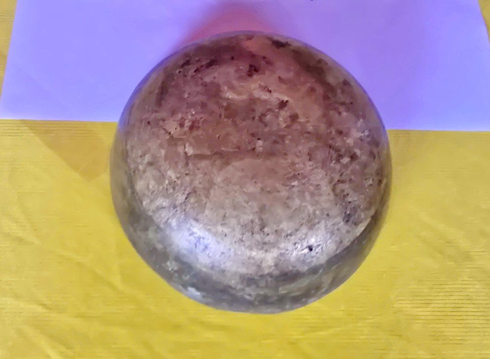 Bộ sưu tập vật phẩm độc nhất vô nhị trong nghi lễ hầu đồng - ảnh 14