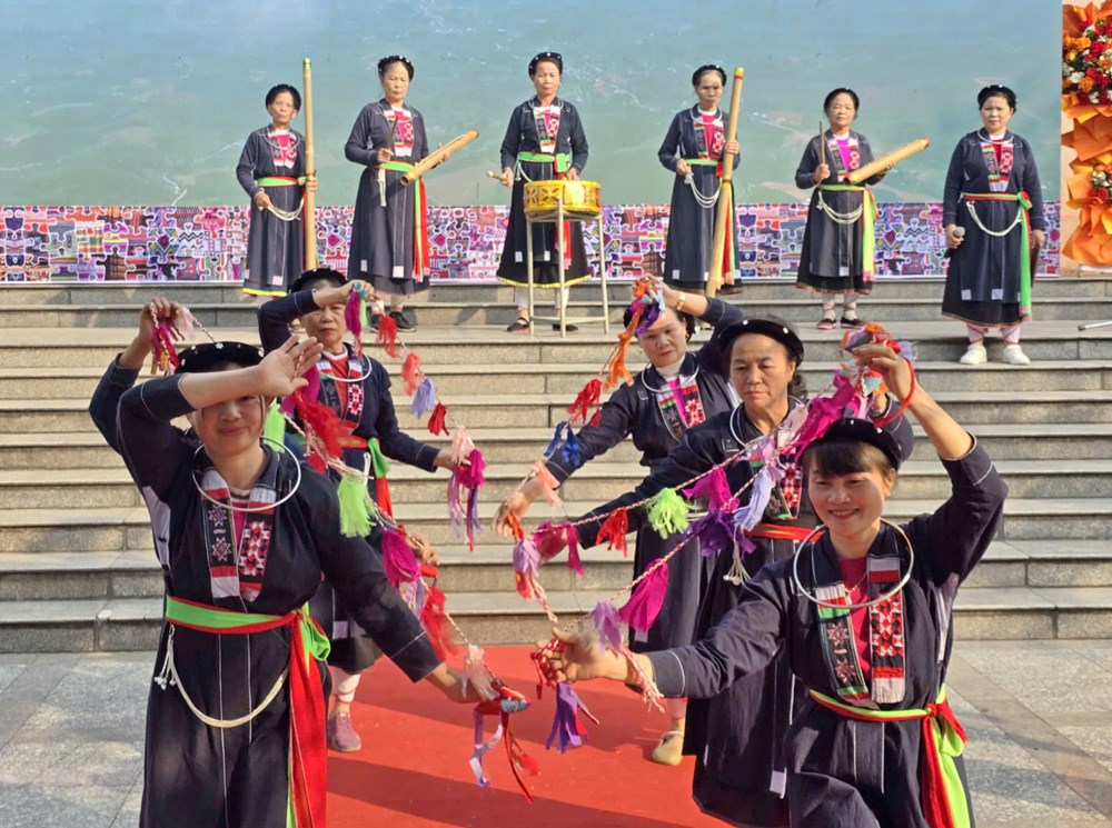 Múa Tắc Xình - Di sản tự hào của người Sán Chay - ảnh 2