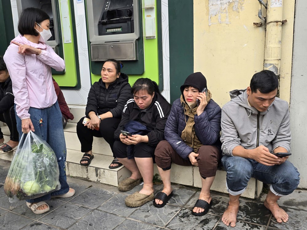 Hà Nội: Cháy lớn tại chợ Xanh Định Công, nhiều gian hàng bị thiêu rụi - ảnh 17