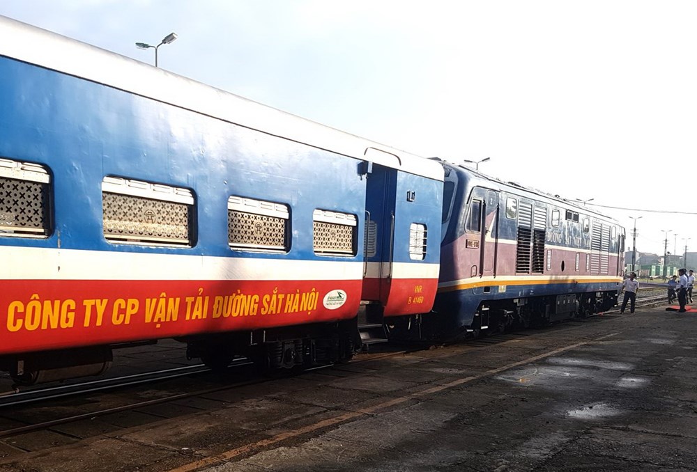 Tết Dương lịch 2026: Tăng chuyến bay, nối thêm toa tàu hỏa - ảnh 2