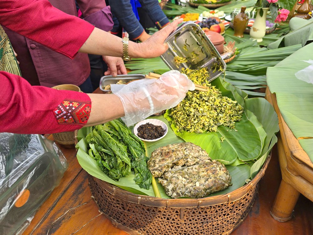 Ấm áp mâm cơm sum vầy tại “ngôi nhà chung” - ảnh 21