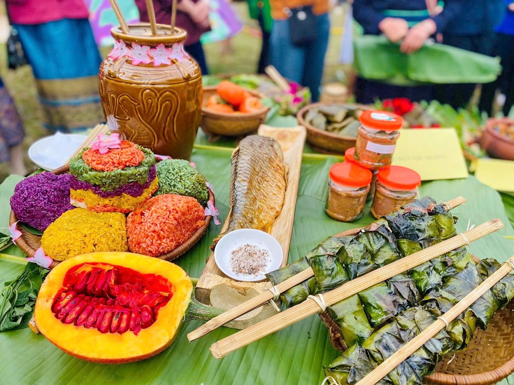 Ấm áp mâm cơm sum vầy tại “ngôi nhà chung” - ảnh 22