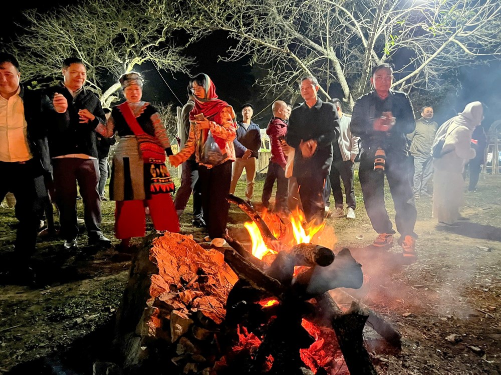 Đánh thức “nàng tiên” du lịch Hang Kia - Pà Cò - ảnh 6