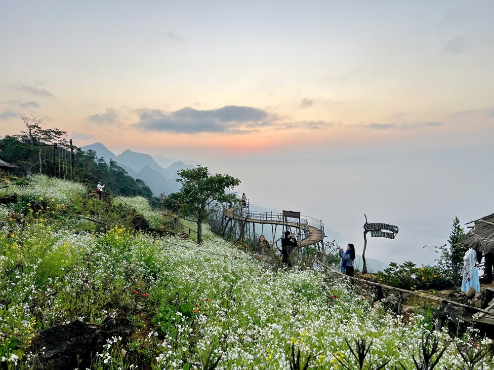 Đánh thức “nàng tiên” du lịch Hang Kia - Pà Cò - ảnh 2