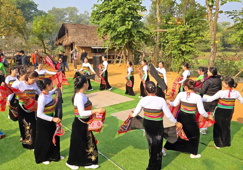  “Tết bản làng” có gì hấp dẫn? - ảnh 3