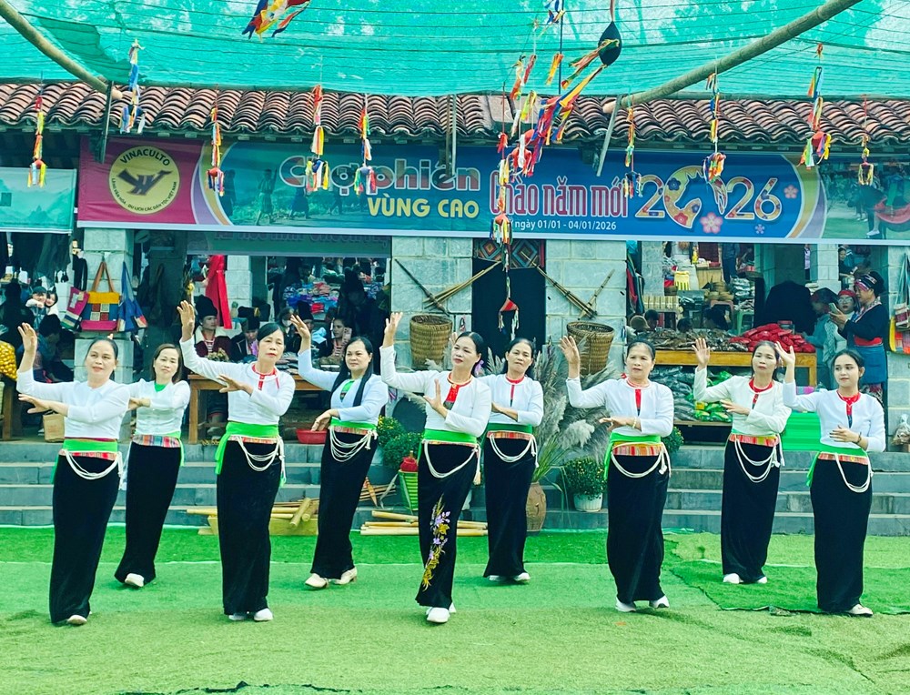 Tấp nập khách đến “Chợ phiên vùng cao - Chào năm mới 2026“ - ảnh 3