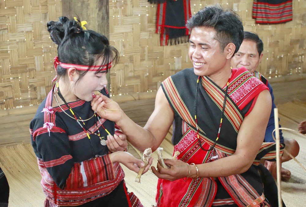 Độc đáo lễ cưới của đồng bào các dân tộc Tây Nguyên  - ảnh 12