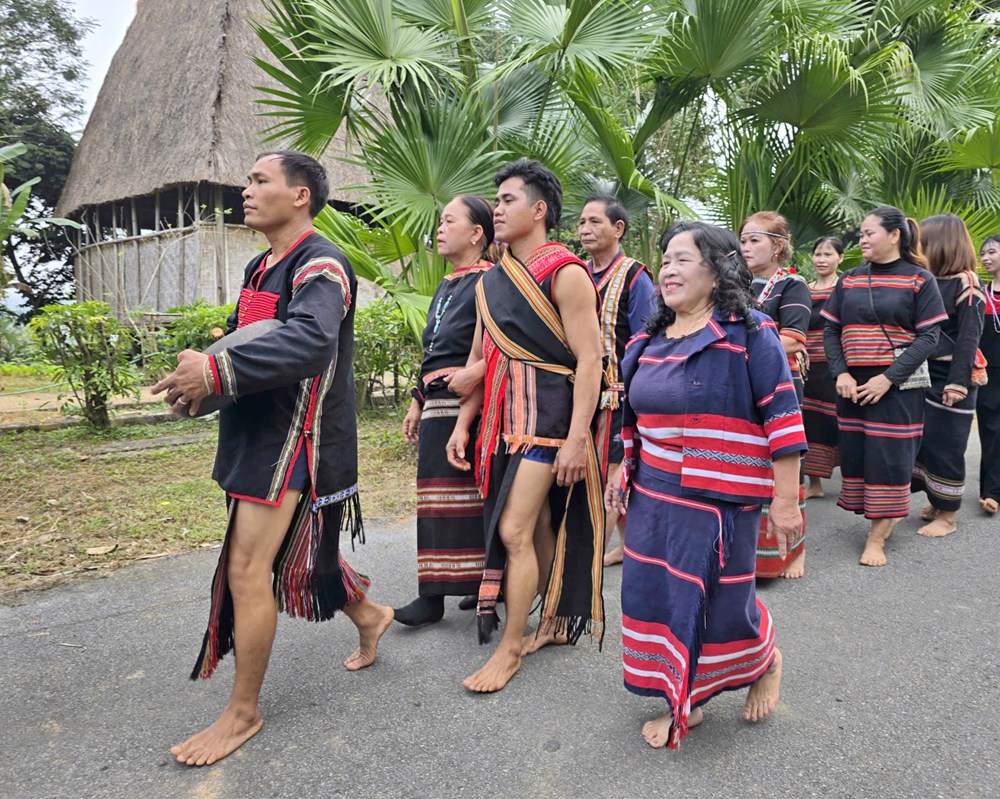 Độc đáo lễ cưới của đồng bào các dân tộc Tây Nguyên  - ảnh 6