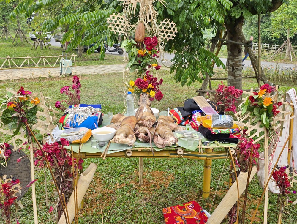 Nghi thức thu thóc cầu mùa của người Khơ Mú  - ảnh 2