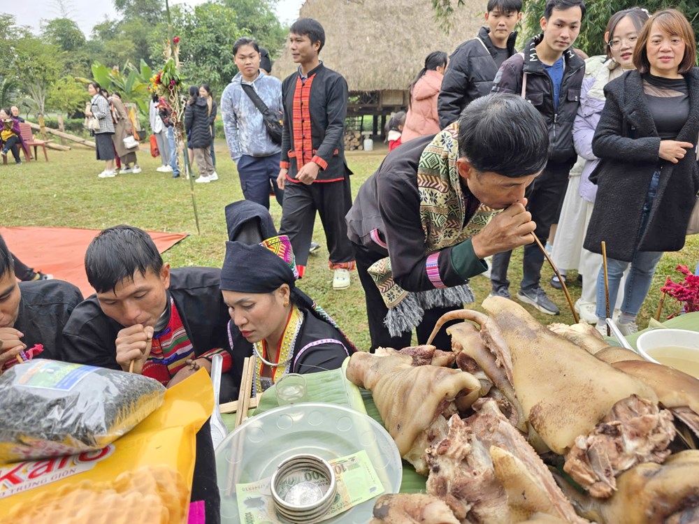 Nghi thức thu thóc cầu mùa của người Khơ Mú  - ảnh 18