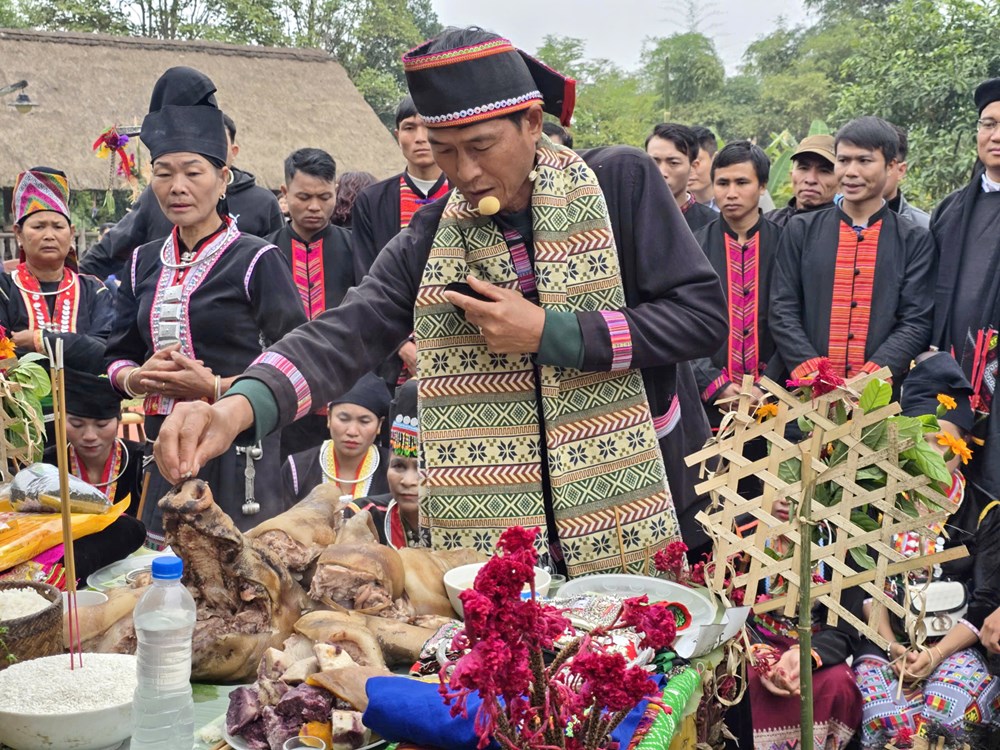 Nghi thức thu thóc cầu mùa của người Khơ Mú  - ảnh 10