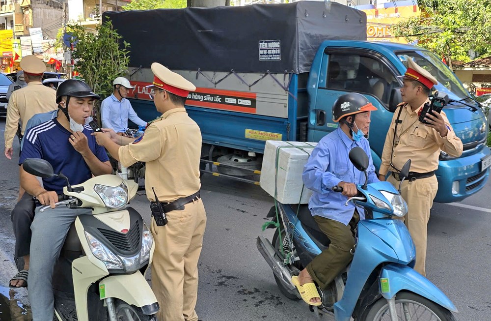 Xử lý hơn 3,3 triệu trường hợp vi phạm giao thông trong năm 2025 - ảnh 2