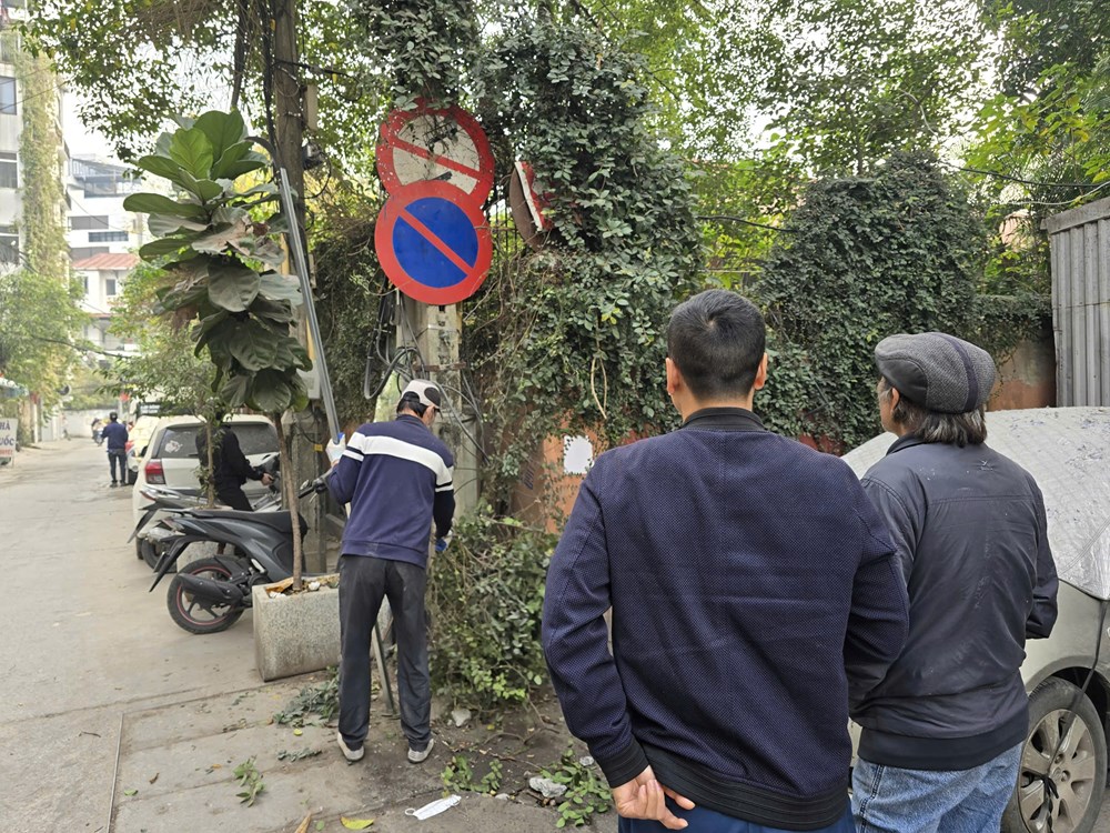 Ngõ 294 Kim Mã - “điểm nóng” lấn chiếm ngõ làm nơi đỗ xe  - ảnh 7