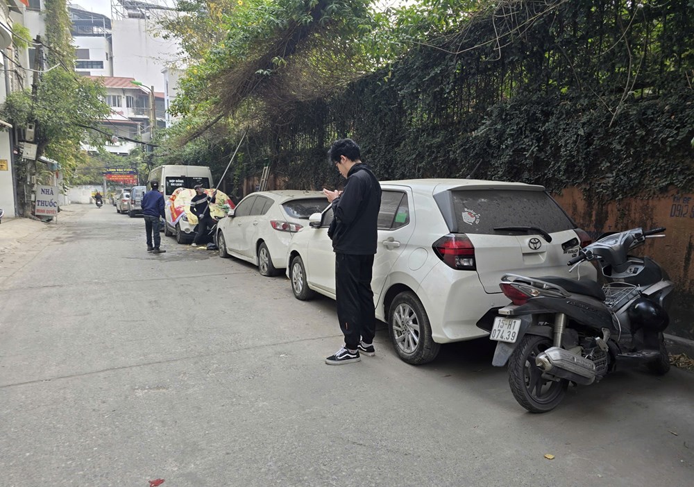 Ngõ 294 Kim Mã - “điểm nóng” lấn chiếm ngõ làm nơi đỗ xe  - ảnh 8