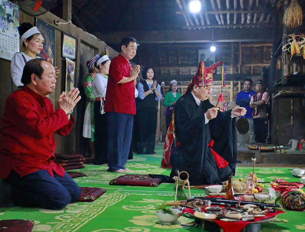 Độc đáo Lễ cúng vía bếp của người Mường - ảnh 4