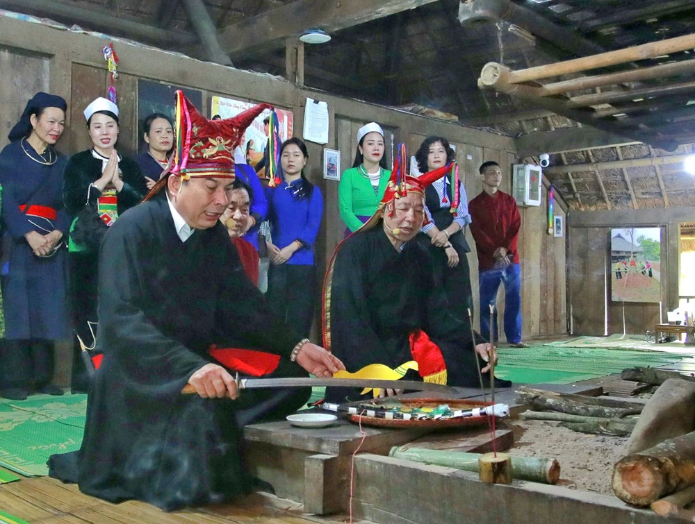 Độc đáo Lễ cúng vía bếp của người Mường - ảnh 7